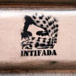 Intifada - Graffiti (CC BY-SA 2.0 - echiner1 - wiki)