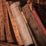 Alpertus van Metz - Willekeurige foto van een aantal oude boeken (CC0 - Pixabay -jarmoluk)
