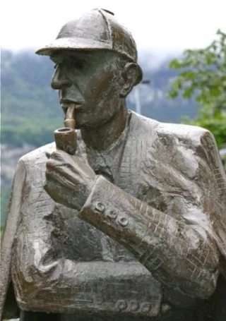 Standbeeld van Sherlock Holmes in Meiringen, Zwitserland