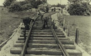 Aanleg van de spoorwegaansluiting bij Kamp Westerbork (Publiek Domein - Rudolf Breslauer - wiki)