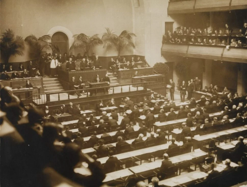 Bijeenkomst van de Volkenbond in 1920, in de Salle de la Réformation in Geneve