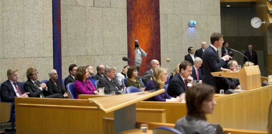 Het kabinet Rutte II tijdens het debat over de regeringsverklaring (CC BY 2.0 - wiki)
