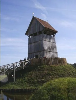 Reconstructie mottekasteel in Lütjenburg (CC BY-SA 3.0 - Cumulus - wiki)