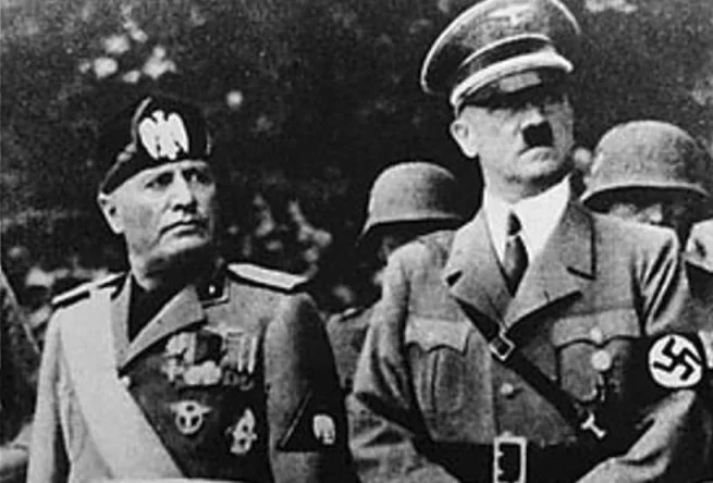 Totalitarisme - Mussolini en Hitler