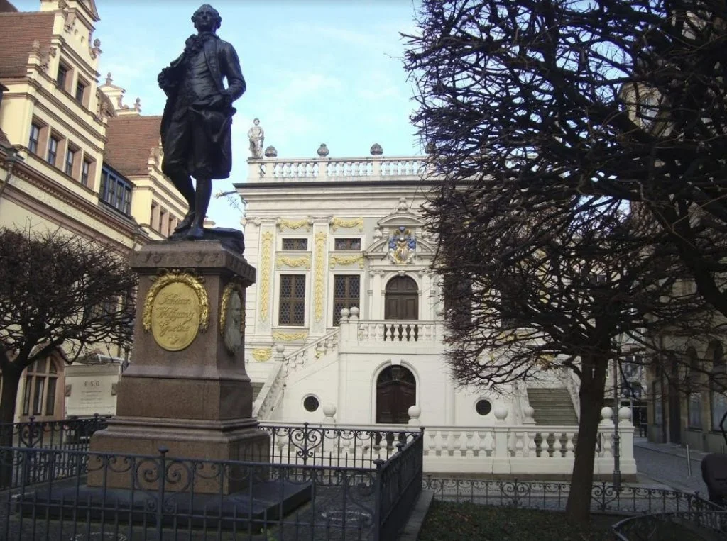 De jonge Johann Wolfgang von Goethe studeerde hier rechten van 1765 tot 1768 - Foto: E. Ruis