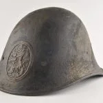 Nederlandse helm uit de Tweede Wereldoorlog (CC BY-SA 4.0 - wiki)