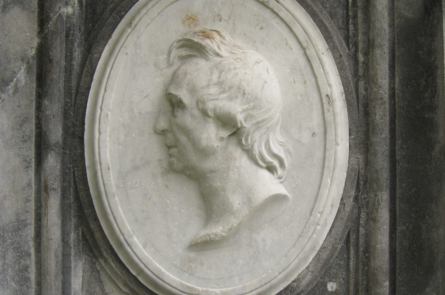 Portret van Gilles-Lambert Godecharle (voetstuk van het monument van Thomas Vinçotte in het Warandepark, Brussel). - Publiek domein / wiki