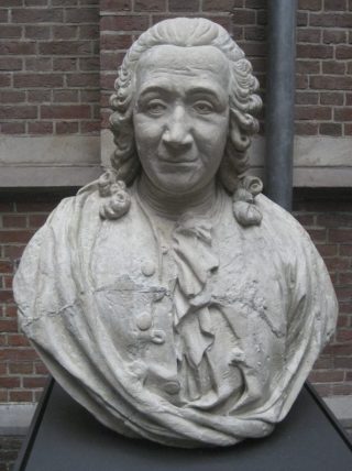 Buste van Linnaeus in Leiden gemaakt door Gilles-Lambert Godecharle (CC BY-SA 3.0 - wiki)