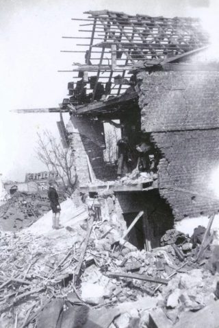 Bombardement op Merelbeke (© Merelbeekse Gemeentearchief FO2006.0948)