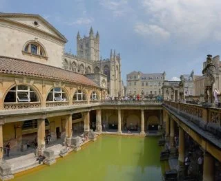 Romeinse baden in Bath  (CC BY 2.5 - Diliff - wiki)