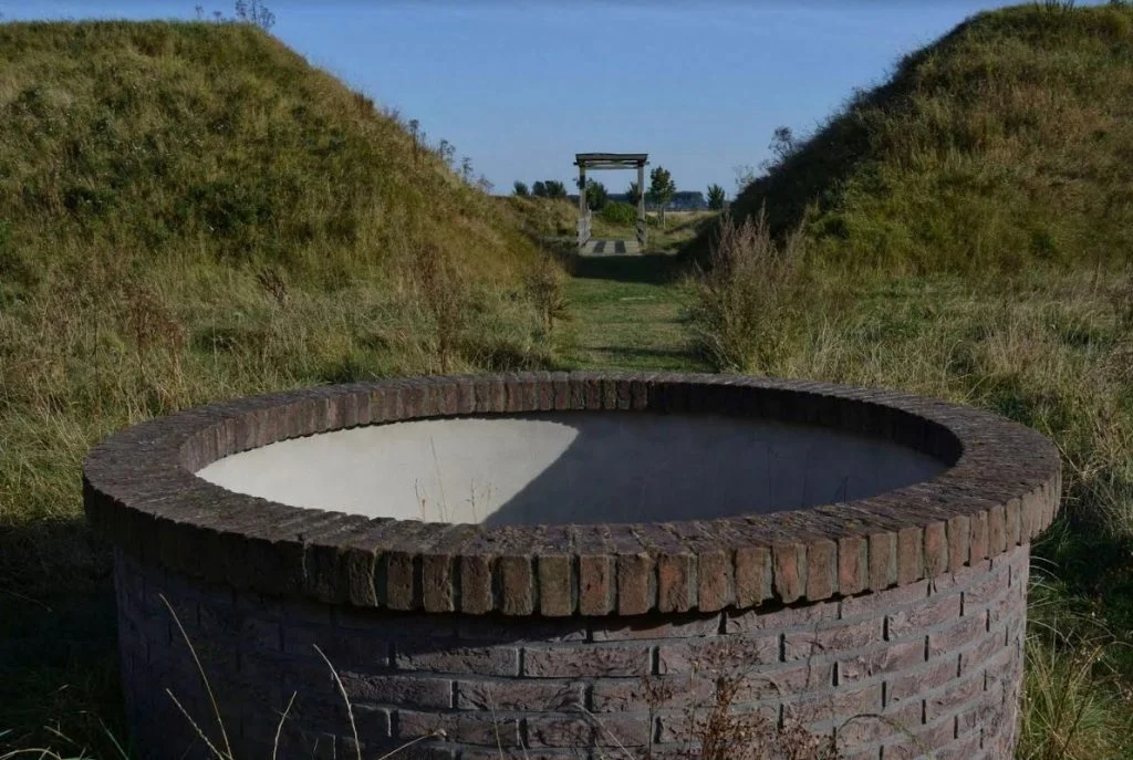 Het gereconstrueerde Fort Berchem bij Retranchement, West Zeeuws-Vlaanderen (foto H.M.D. Dekker)