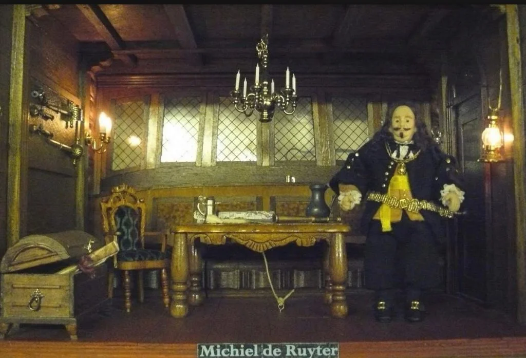 Poppenhuis met de Zeeuwse zeeheld Michiel de Ruyter (Ambachtencentrum Goes, foto H.M.D. Dekker)