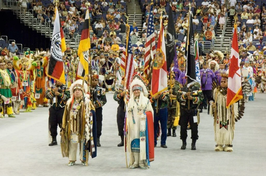 Pow Wow in Amerika, 2005 (wiki - Smithsonian Institution)