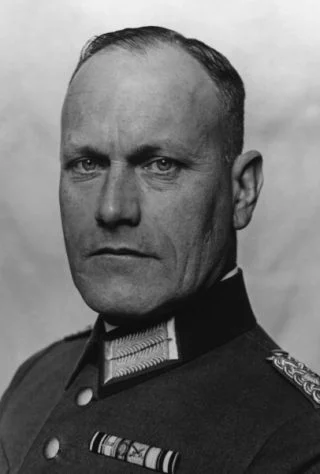 Ambassadeur generaalmajoor Eugen Ott, wiens onwrikbare vertrouwen in zijn vriend Sorges grote spionagecarrière mogelijk maakte.
