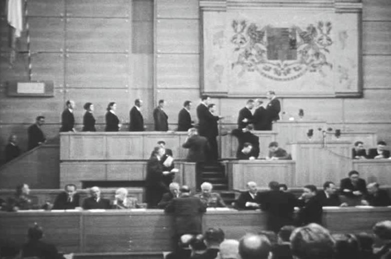 Aftreden van niet-communistische ministers van Tsjechoslowakije (Publiek Domein - wiki)