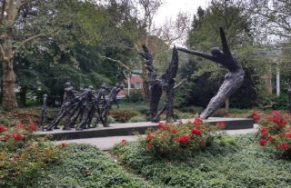 Slavernijmonument in Amsterdam (CC BY-SA 4.0 - wiki - Ceescamel)