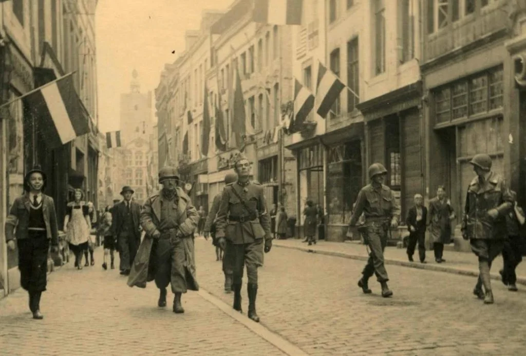 De bevrijding van Maastricht, september 1944 (Bron: Oorlogsbronnen.nl Collectie NIOD, Vervaardiger G.M. Nafzger)