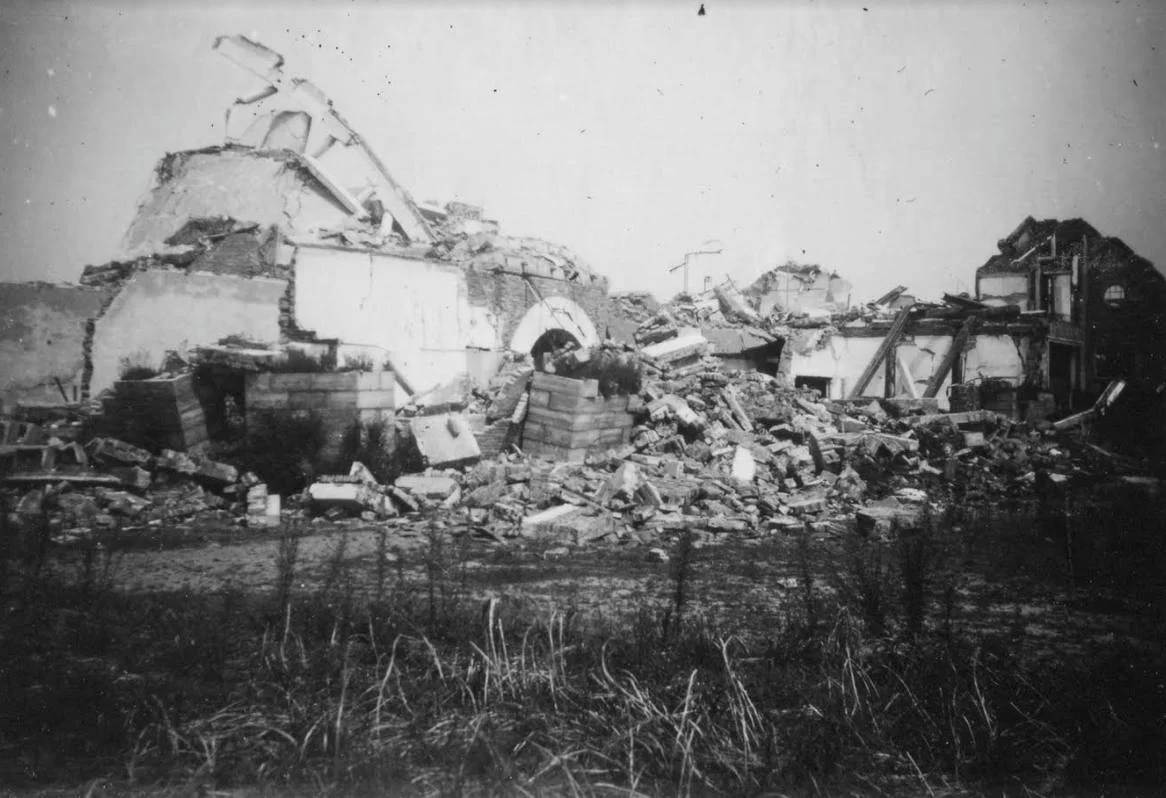 De ruïne van Het Nieuwe Lyceum in Bilthoven (Foto-archief Gerard van Walbeek, via Bernard Schut)