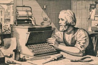 Christopher Sholes en zijn typemachine. Tekening uit circa 1870. (Publiek Domein - wiki)