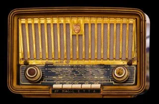 Oude radio (CC0 - Pixabay - Gellinger)