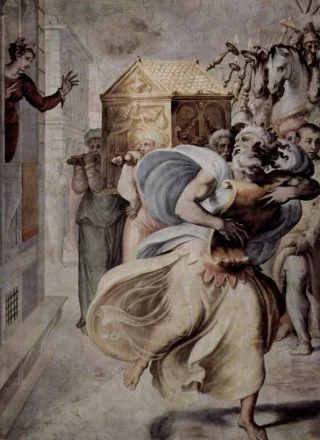 David danst voor de ark, tot ongenoegen van zijn vrouw Michal (links) - Schilderij van Francesco de' Rossi (Publiek Domein - wiki)
