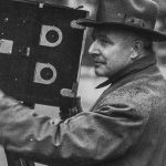 Willy Mullens achter de camera in 1928 in Breda