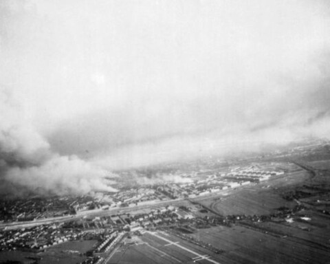 Brandend Rotterdam, mei 1940