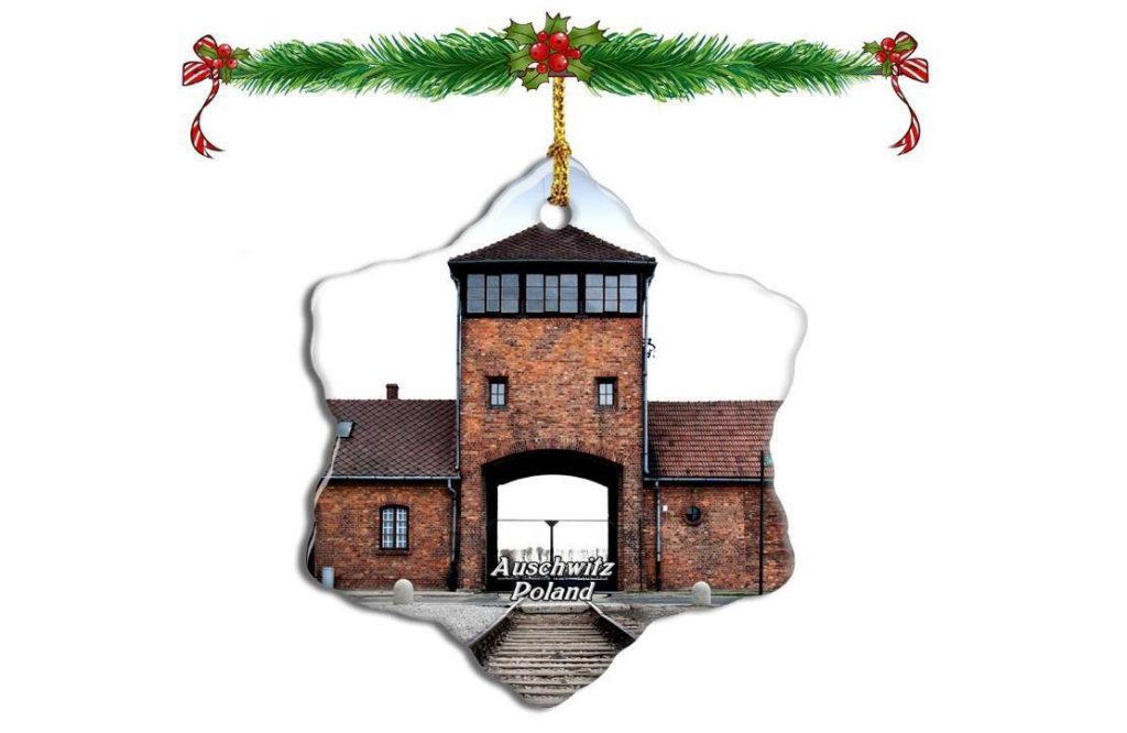 Auschwitz-kerstversiering die te koop aan werd geboden door Amazon