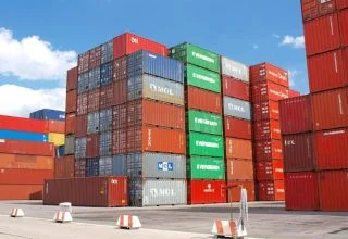 Vrijhandel - Containers in een haven