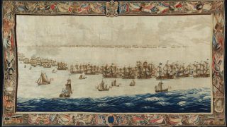 The Fleets drawn up for Battle, geweven naar een ontwerp van Willem van de Velde de Oude, 5,87 x 3,30 meter, geweven na 1685. (Scheepvaartmuseum Amsterdam)