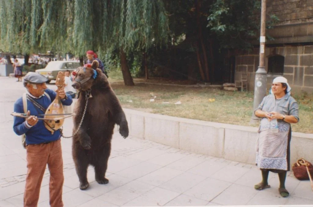 Dansende beer in Sofia, 1994