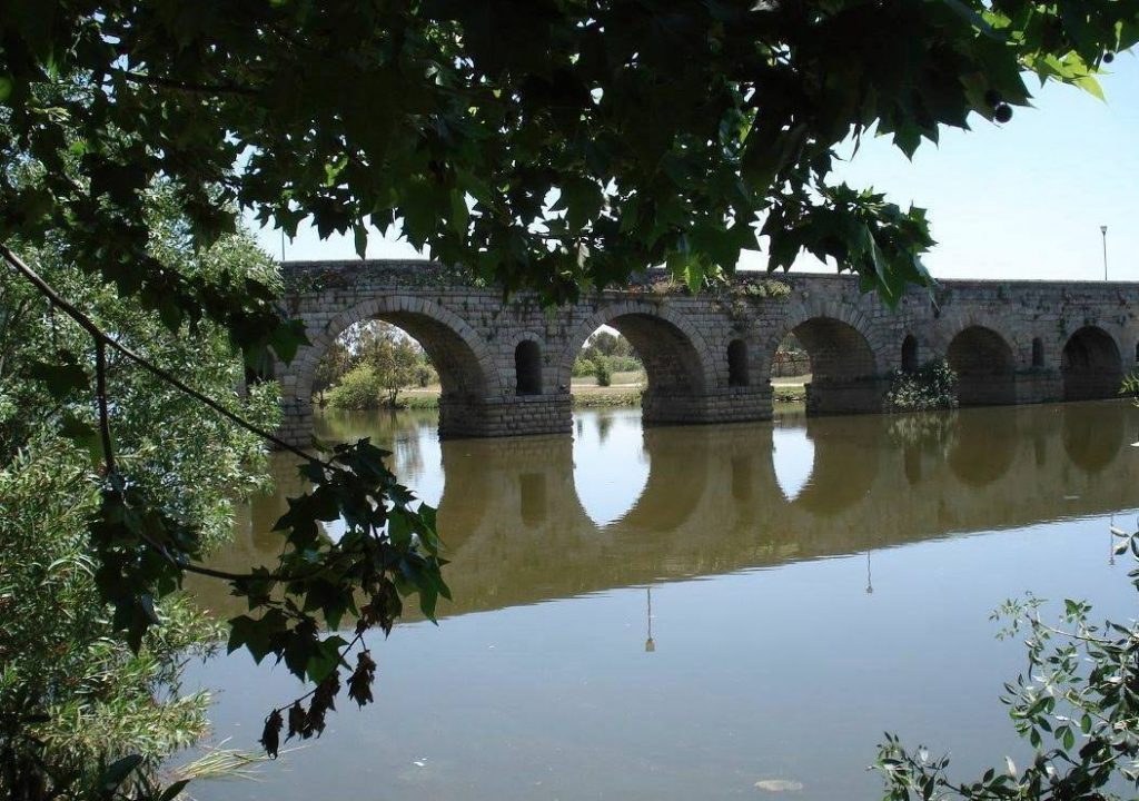 Puente Romana, Mérida (Foto: Willem Peeters)