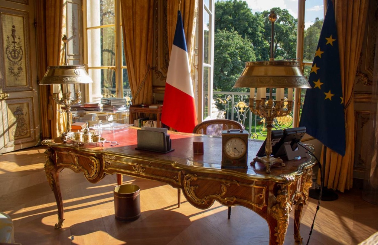 De Salon Doré (gouden kamer) in het Élysée. De officiële werkkamer van de Franse president (CC BY-SA 4.0 - Dorian