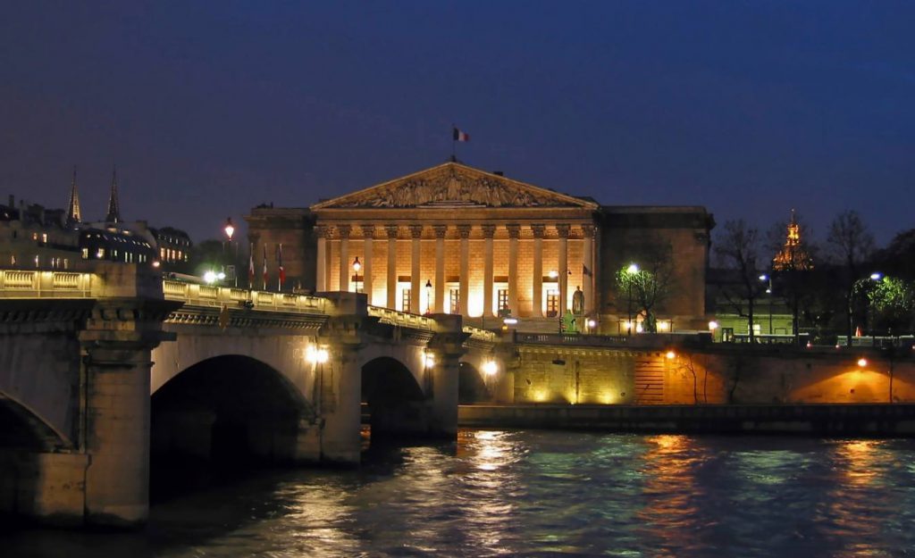 Het Palais Bourbon, zetel van de Nationale Vergadering van Frankrijk 