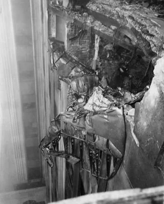 Delen van de bommenwerper in het Empire State Building 