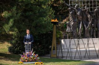 Premier Rutte geeft een toespraak tijdens de Nationale Herdenking 15 augustus 1945