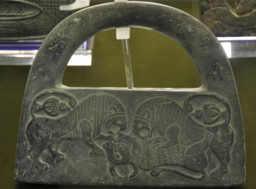Gewicht uit Jiroft (Museum van Azerbaijan, Tabriz)