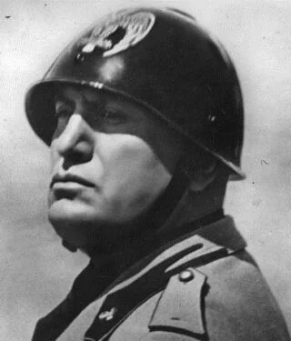 Benito Mussolini, 1934