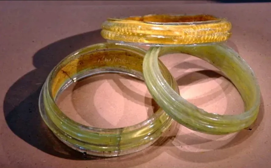 Glazen armbanden uit het Keltische museum van Manching