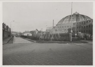 Papentorenvest. Hoek Harmenjansweg, ziende naar het oosten. Willem Jan van Borselen, 1949 – 1951, collectie Noord-Hollands Archief