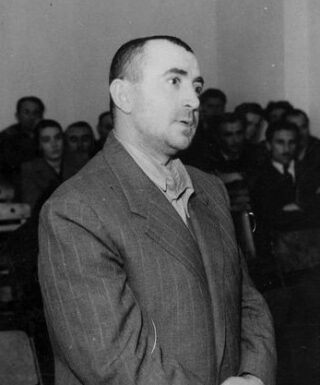 Voormalig minister van Binnenlandse Zaken Koçi Xoxe tijdens zijn proces, 1949