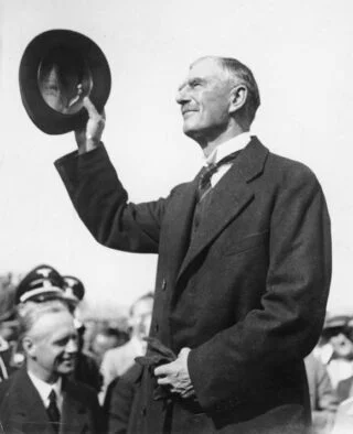 Neville Chamberlain arriveert in München, september 1938
