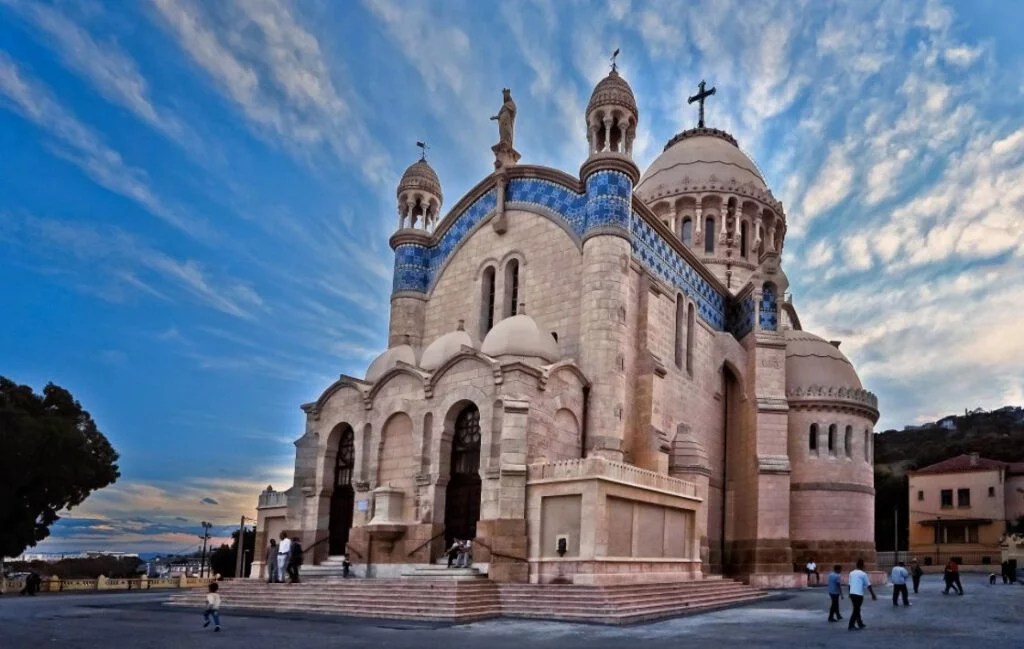 Notre Dame d'Afrique, een kerk gebouwd door de Franse pieds-noirs in Algiers