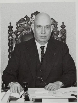 Kamervoorzitter Josef van Schaik