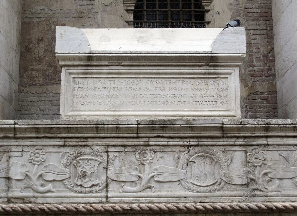 Graf van Plethon in the Tempio Malatestiano (1465), Rimini.