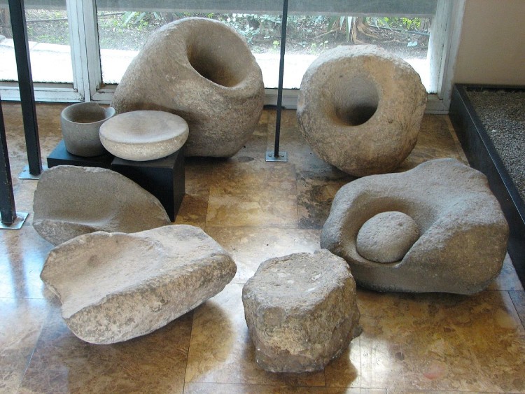 Dagon Museum, Mortars from Natufian Culture, Grinding stones from Neolithic pre-pottery phase.JPG