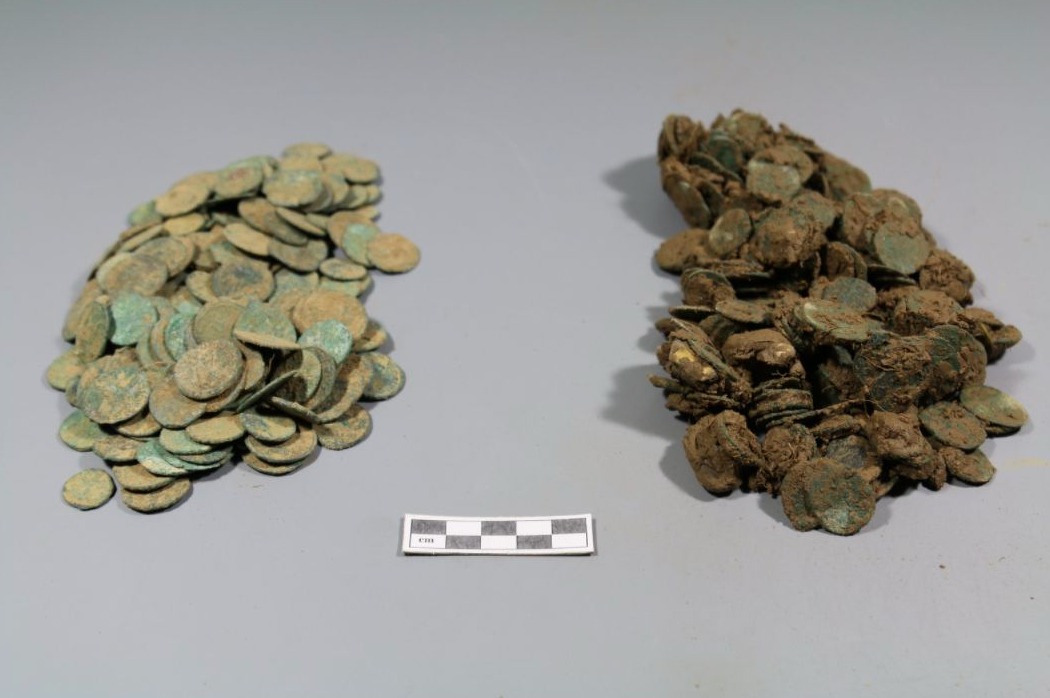Deel van de illegaal opgegraven Romeinse muntschat