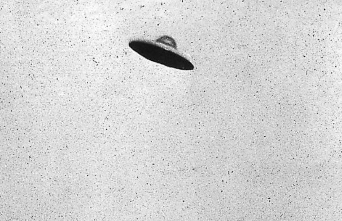 Foto van een vermeende vliegende schotel/ UFO in Passaic, New Jersey, 31 juli 1952