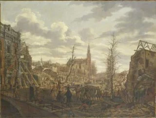 Het Rapenburg te Leiden drie dagen na de ontploffing van het kruitschip op 12 januari 1807, Johannes Jelgerhuis. In het midden de toren van de Saaihal, de latere Lodewijkskerk.