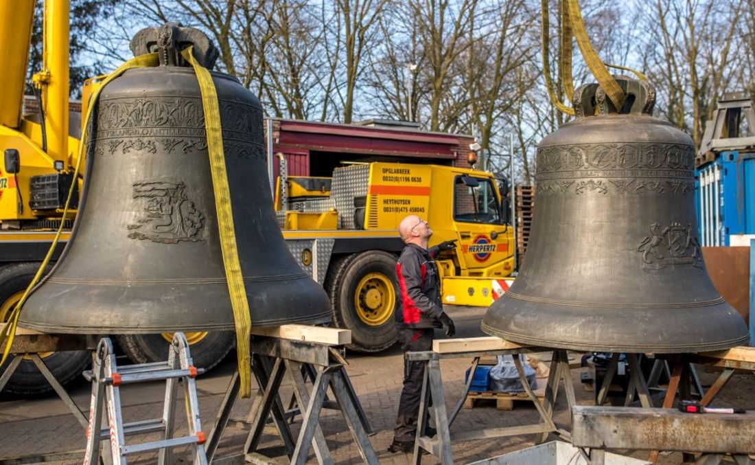 Klokken van het Netherlands Carillon gereedgemaakt voor vertrek